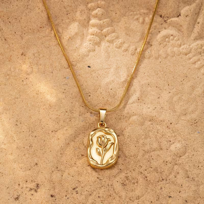 Elegant 18K Gold Tulip Pendant Necklace – 304 Stainless Steel